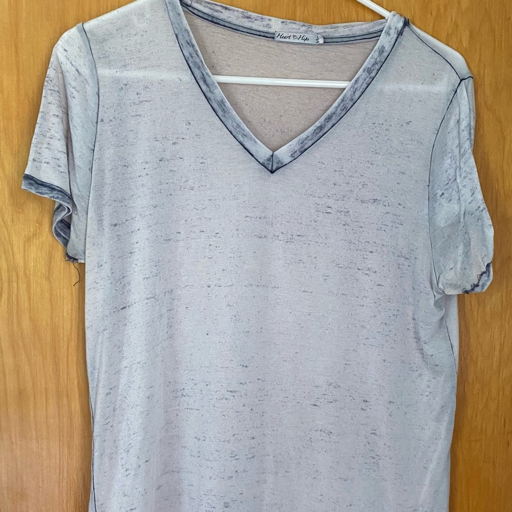 Heart Hips Light Gray V-Neck Tee